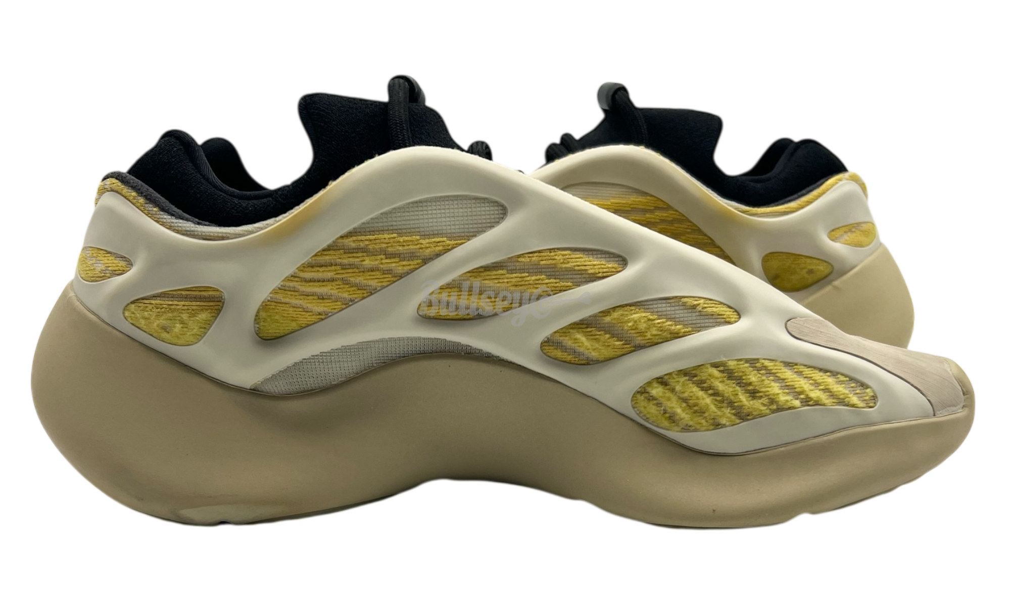 Adidas Yeezy 700 V3 "Safflower" (PreOwned)