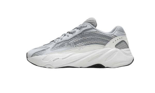 Adidas Yeezy Boost 700 V2 "Static" (PreOwned)-His Airness avait aux pieds respectivement les Air Jordan 6