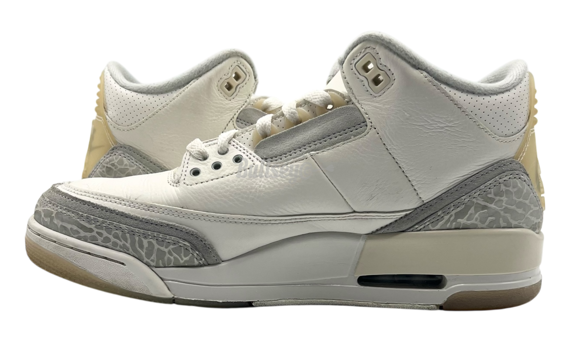 Air Jordan 3 Retro "Craft Ivory" (PreOwned)
