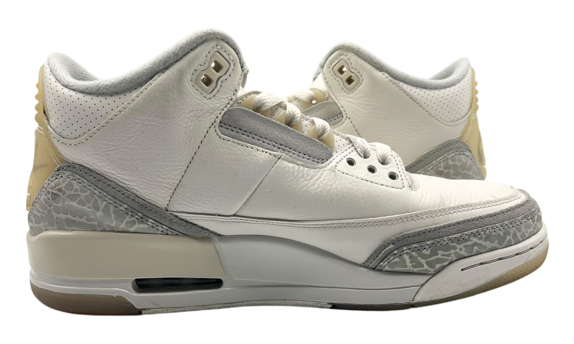 Air Jordan 3 Retro "Craft Ivory" (PreOwned)