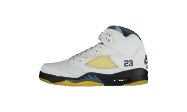 Air Jordan 5 Retro A Ma Maniere "Dawn"-Finish you Air Jordan 13 "Flint" sneaker fit with these new Nike apparel styles to match