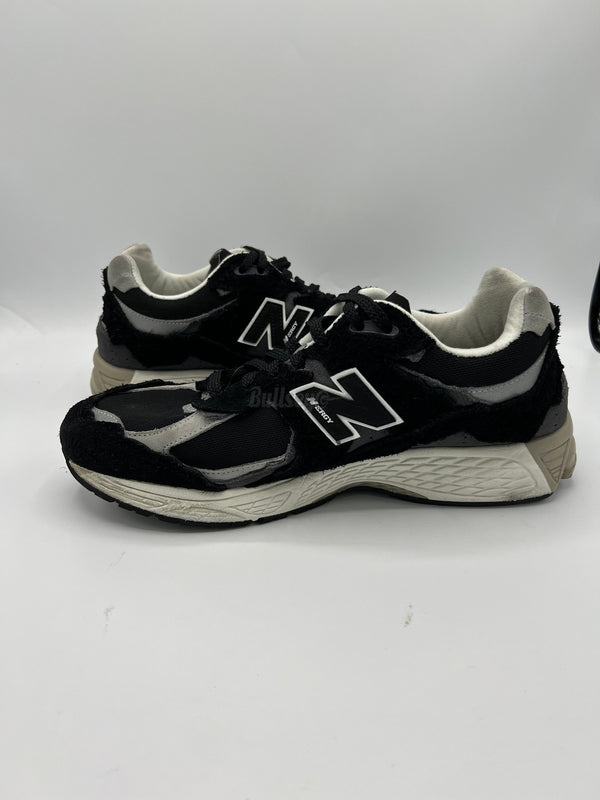 New Balance 2002R "Protection Pack Black" (PreOwned)