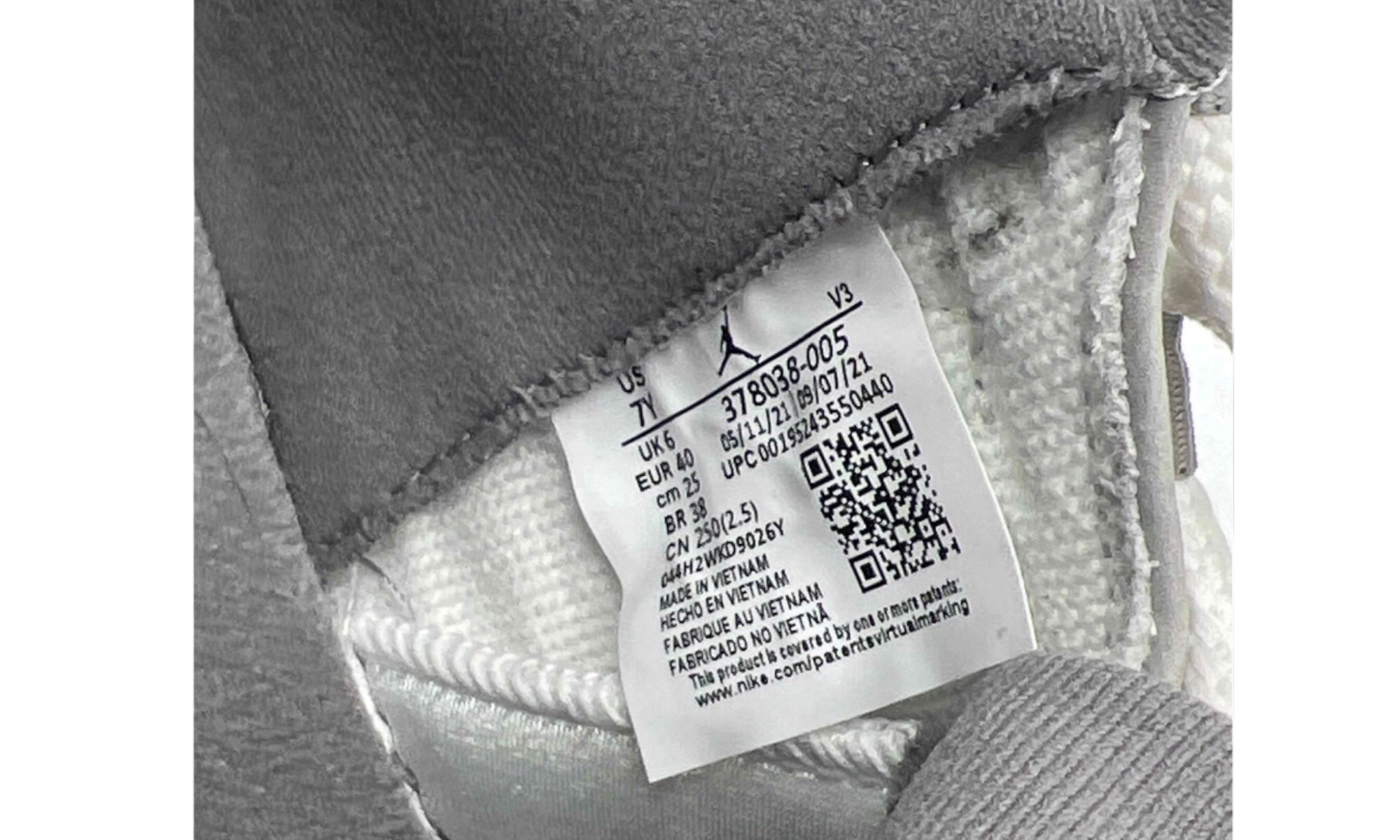 Jordan 11 Cool Grey GS (PreOwned)