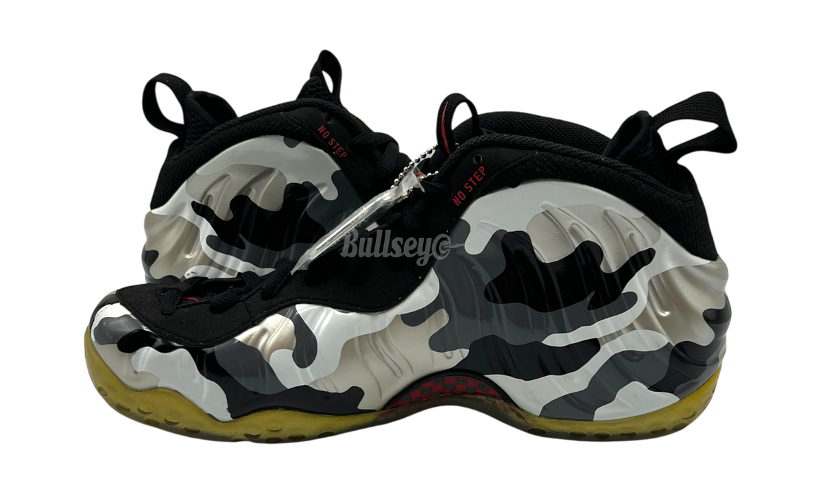Nike Air Foamposite One "Fighter Jet" (Yellowing) (No Box)