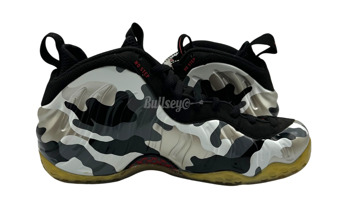 Nike Air Foamposite One "Fighter Jet" (Yellowing) (No Box)
