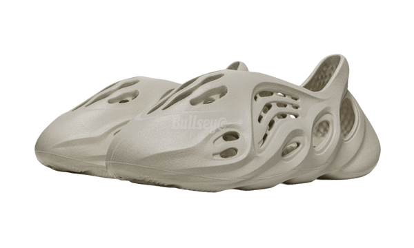 Adidas Yeezy Foam Runner "Sand" - His Airness avait aux pieds respectivement les Air Jordan 6