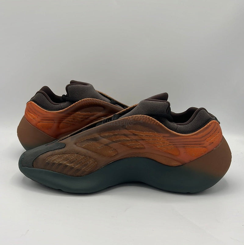 Adidas Yeezy 700 v3 Copper Fade PreOwned 3 800x