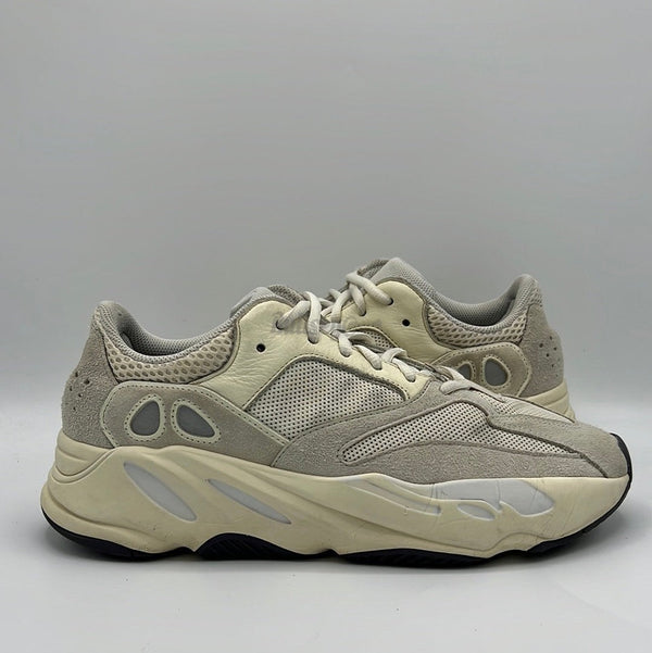 adidas munchen Yeezy Boost 700 "Analog" (PreOwned)