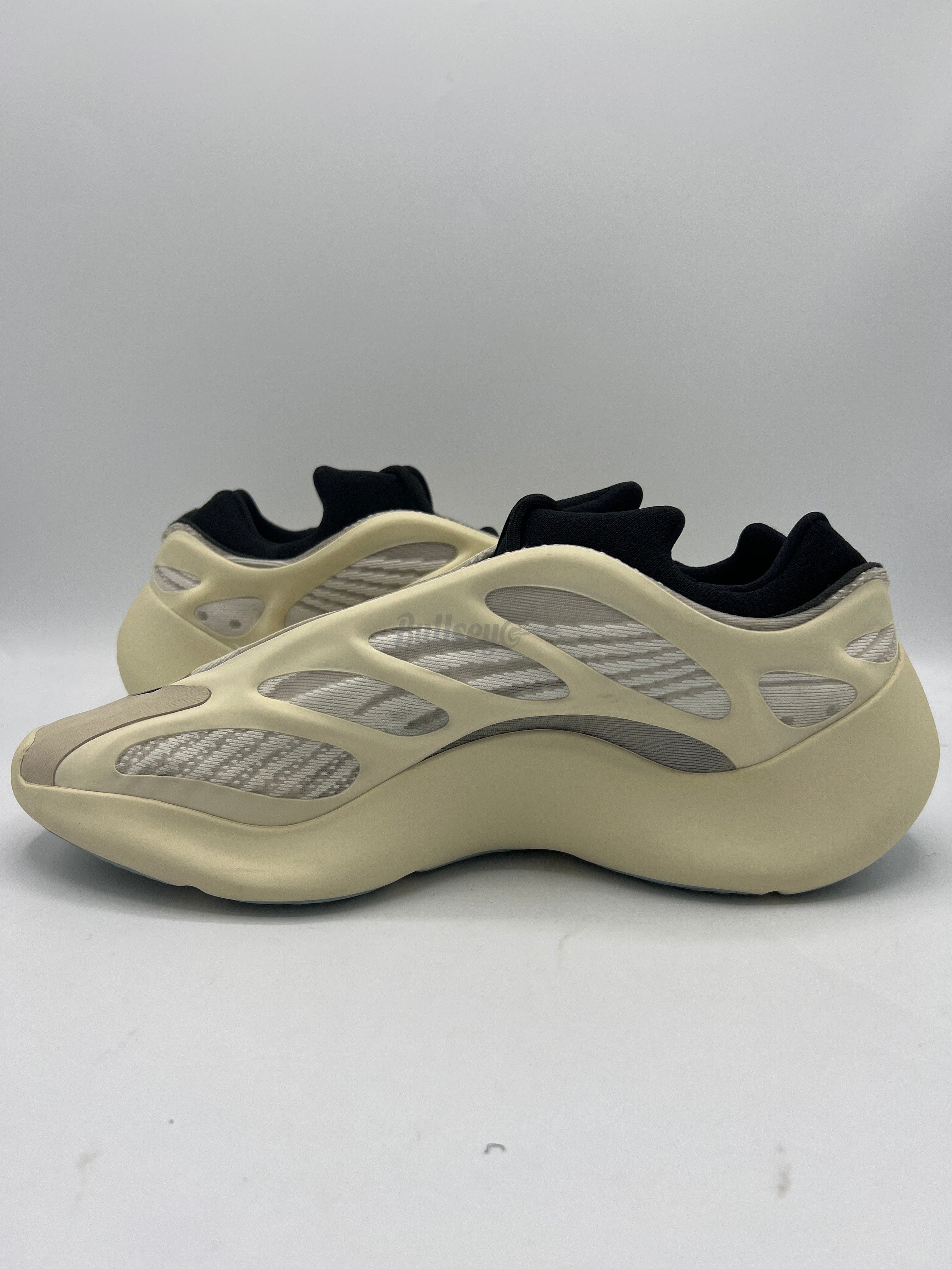 Adidas Yeezy Boost 700 V3 "Azael" (PreOwned)