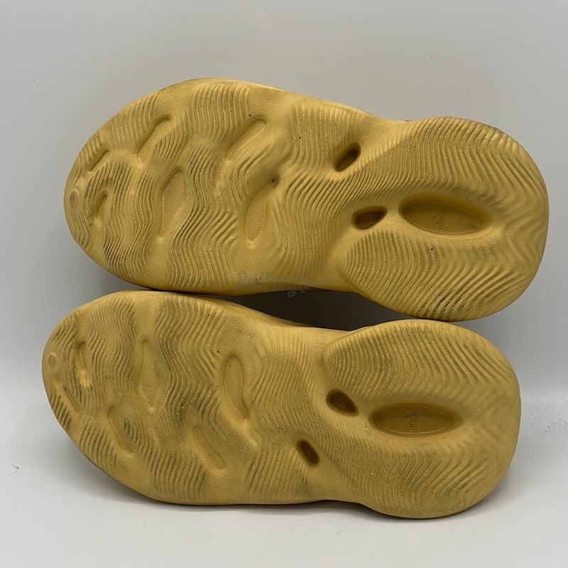 Adidas Yeezy Foam Runner "Desert Sand" (PreOwned)