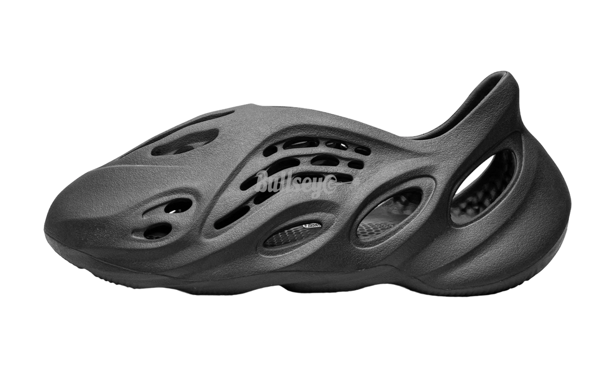 Adidas yeezy authorized 700 brillantinate argento