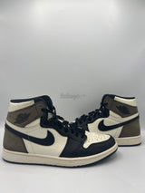 Air Jordan 1 Retro High OG "Dark Mocha" (PreOwned)