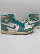 Air Jordan 1 Retro "Turbo Green" (No Box) (Preowned)