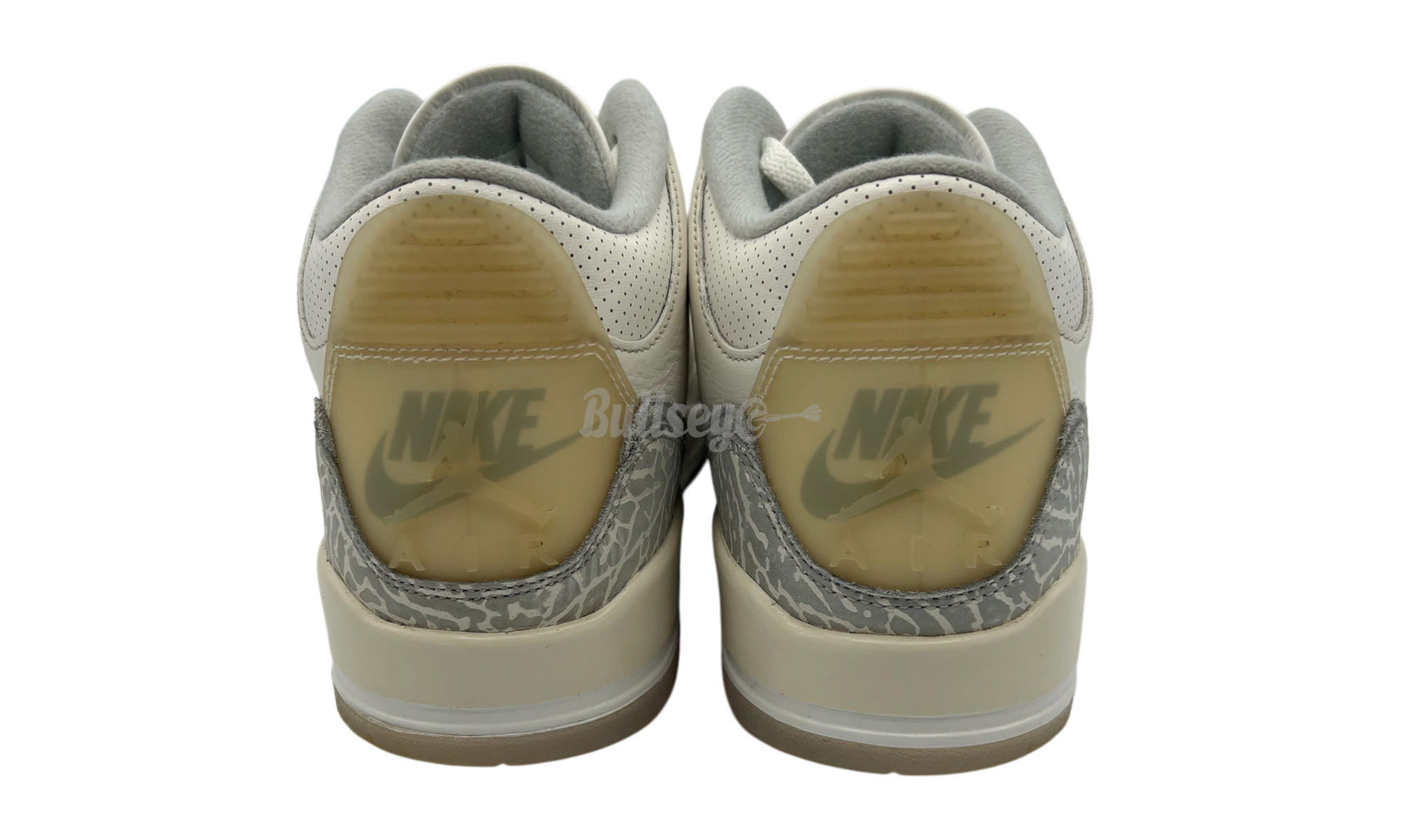 Air Jordan 3 Retro "Craft Ivory" (PreOwned)