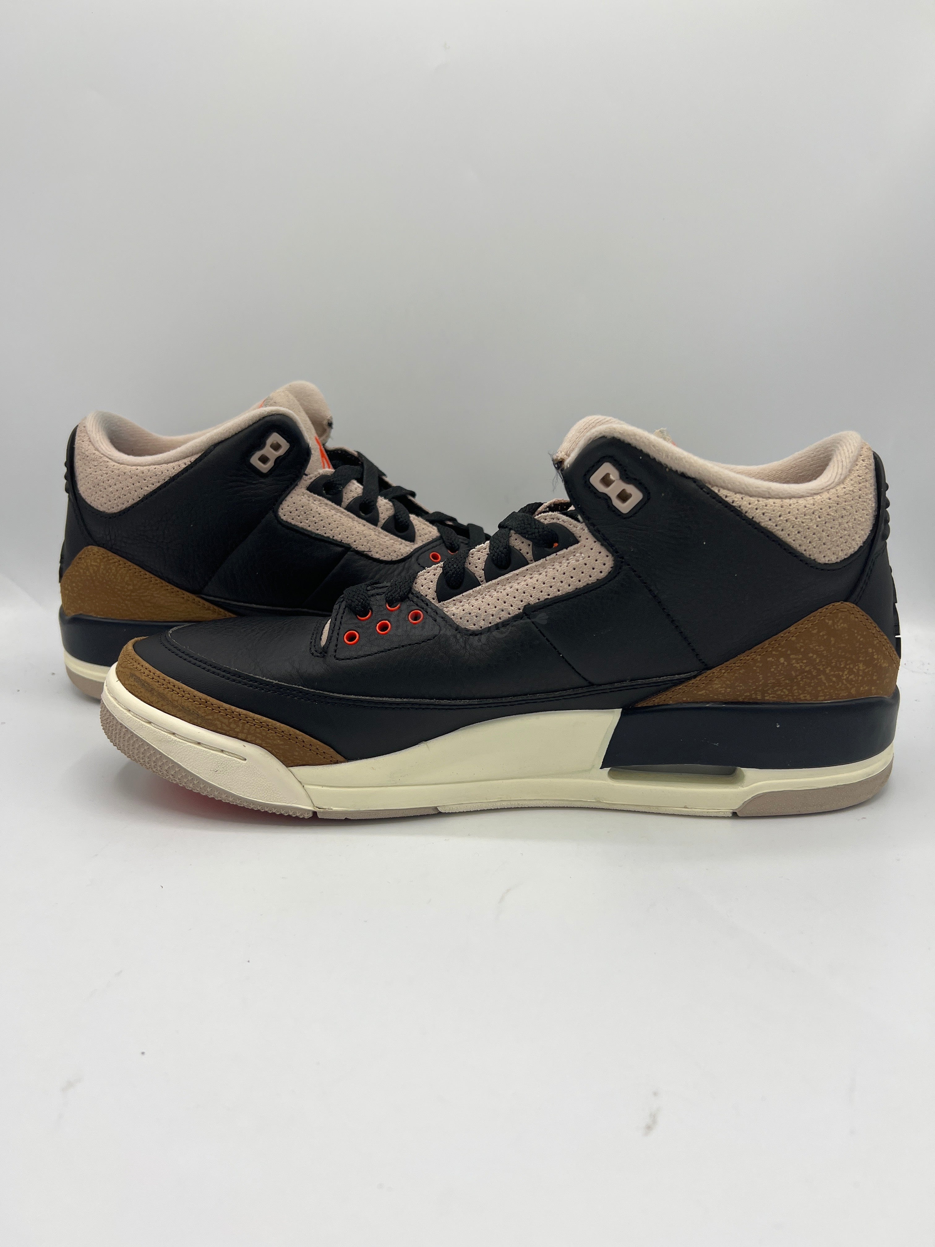 Air Jordan 3 Retro "Desert Elephant" (PreOwned)