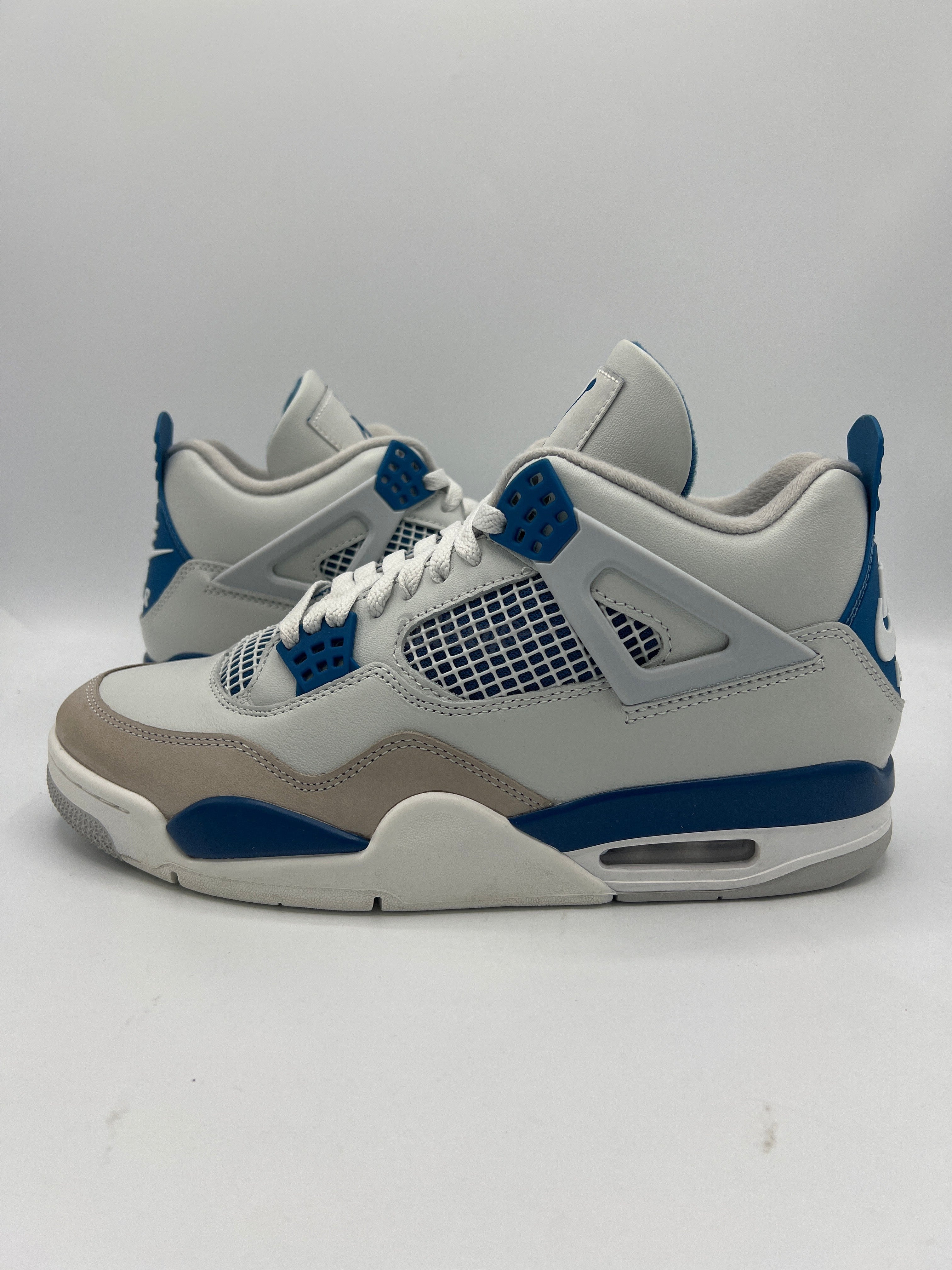 Air Jordan 4 Retro "Military Blue" (PreOwned)