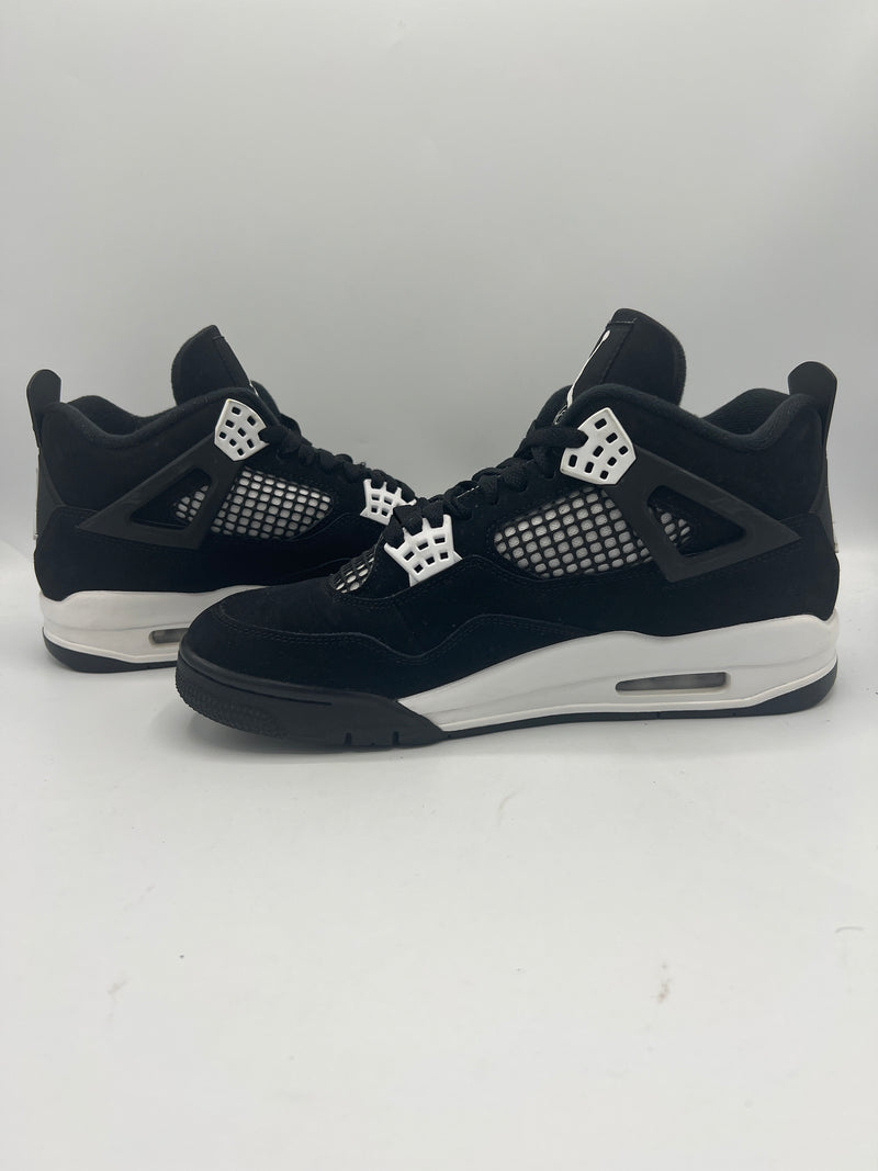 Air Jordan 4 Retro "White Thunder" (PreOwned)