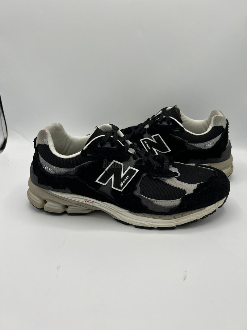 New Balance 2002R "Protection Pack Black" (PreOwned)