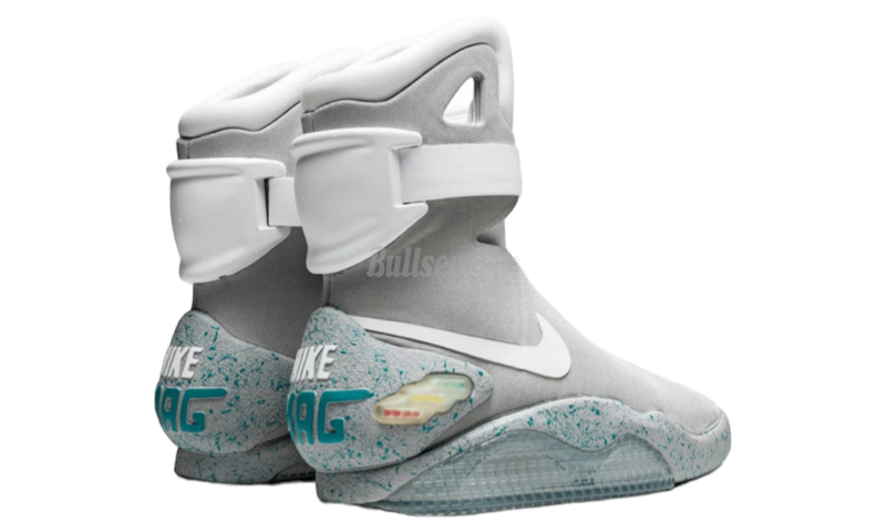 Nike Air Mag Back to The Future 2011 3 800x