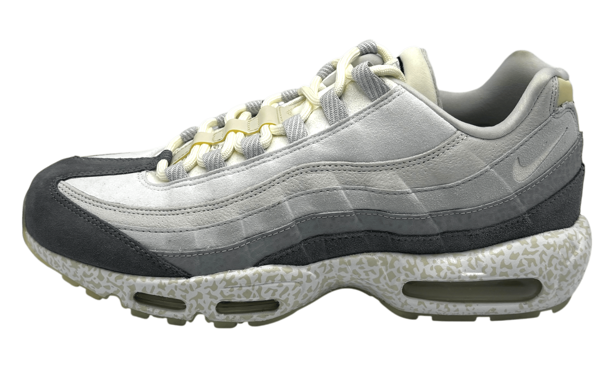 Nike Air Max 95 "Light Bone GID" (PreOwned)-Bullseye Sneaker Boutique