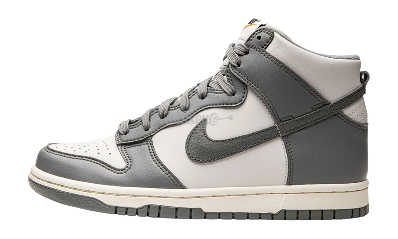 Nike Dunk High "Grey Sail" GS-Bullseye Sneaker Boutique