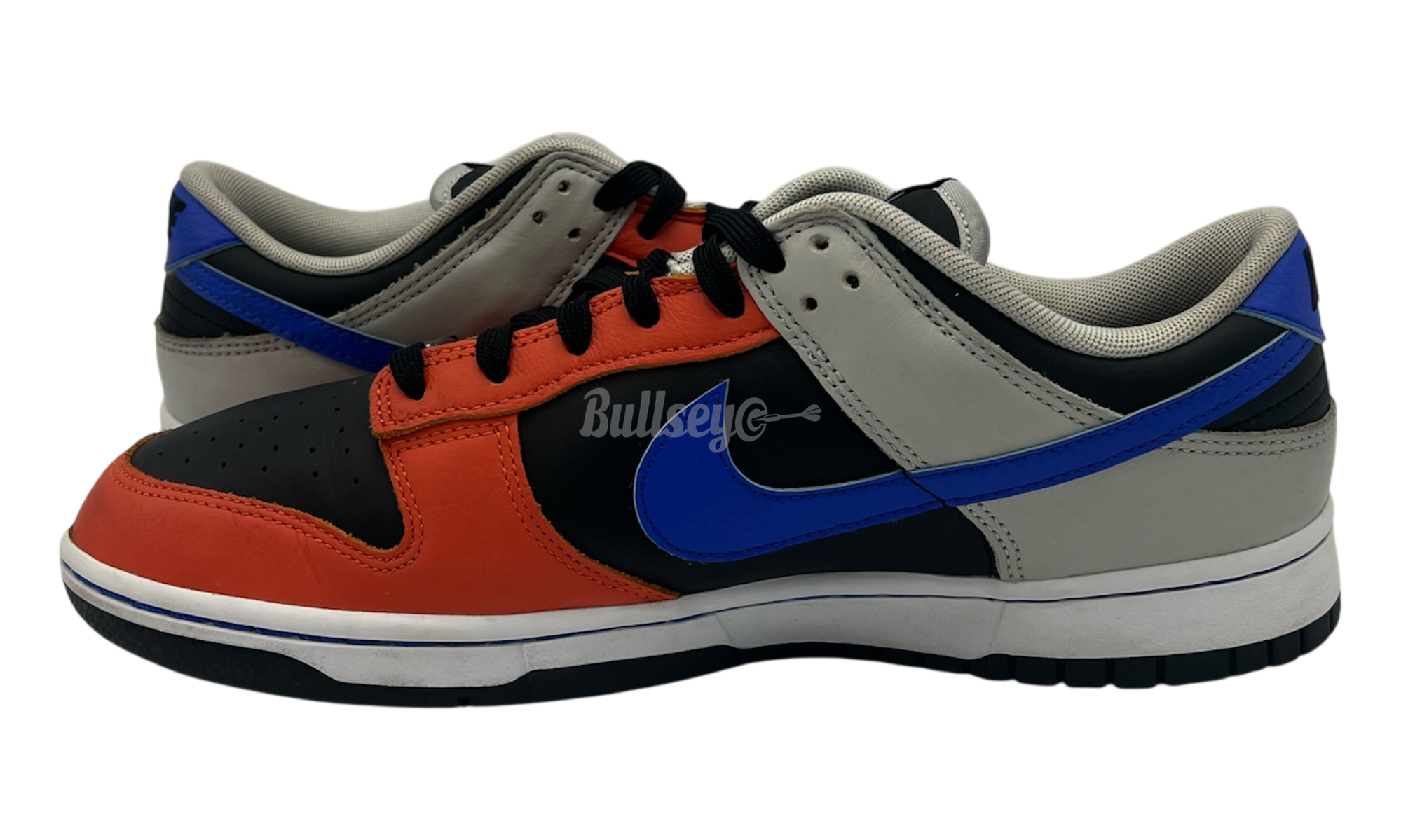 Nike Dunk Low EMB x NBA "Knicks" (PreOwned)