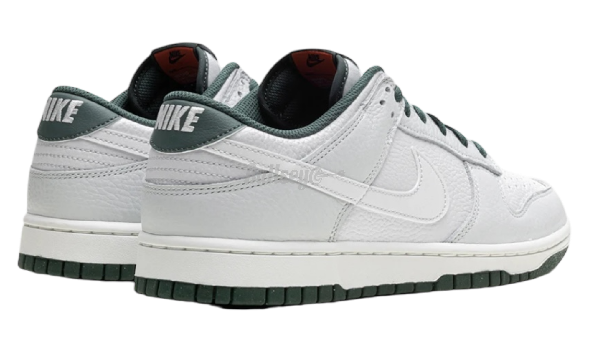 Nike Dunk Low Retro SE "Photon Dust Vintage Green"