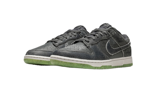 Nike Dunk Low "Smooth Shadow Hierro Gris"