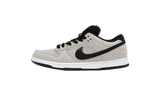 Nike superflyx SB Dunk Low "420" (PreOwned)-Brandon Davies shoots a jumper in the Nike superflyx Zoom Flight The Glove Black White