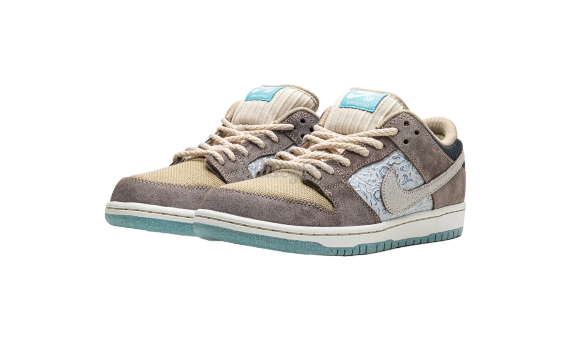 Nike SB Dunk Low "Big Savings"