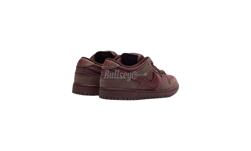 Nike SB Dunk Low City Of Love Burgundy Crush 3 800x