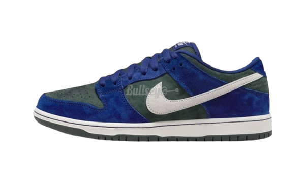 Nike SB Dunk Low "Deep Royal Blue"-Great shoes my 9 year old picked them and loves them