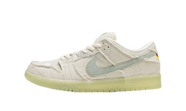Nike SB Dunk Low "Mummy" (PreOwned)-the shoe is constructed with a leather heel pillow construction for added comfort
