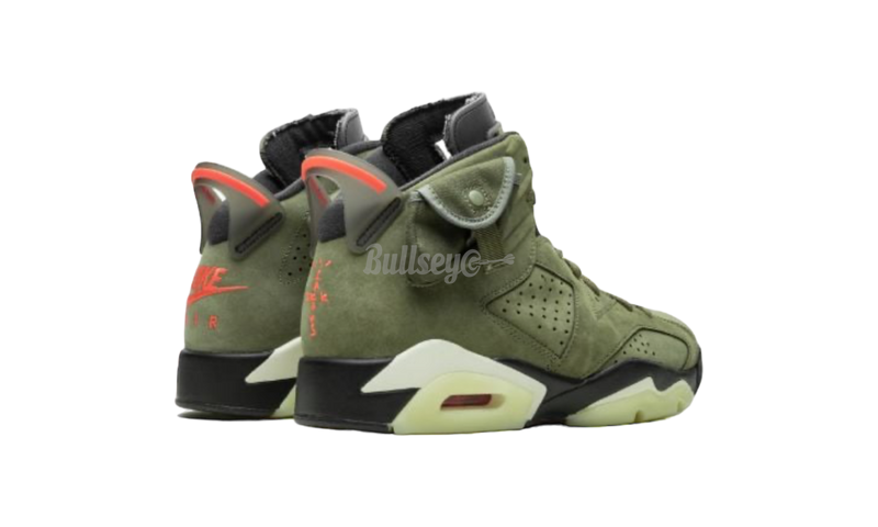 Travis Scott x uses the tooling from the Air Jordan 13 Retro "Olive"