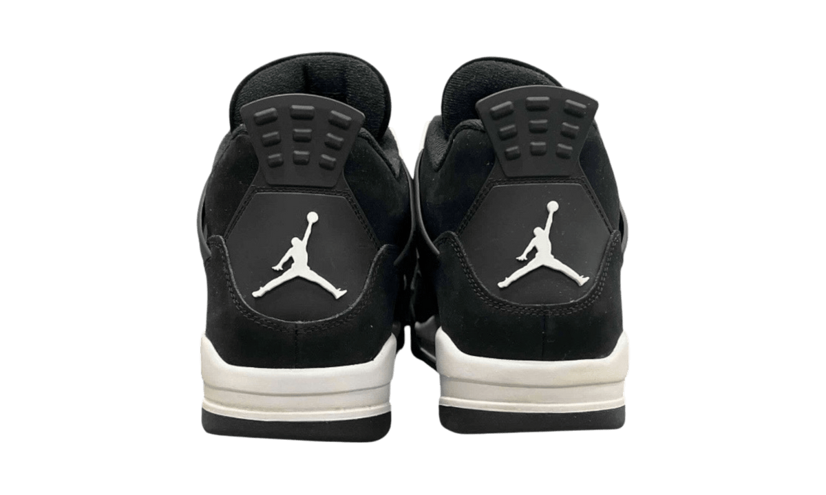 Jordan 4 Retro White Thunder (PreOwned)