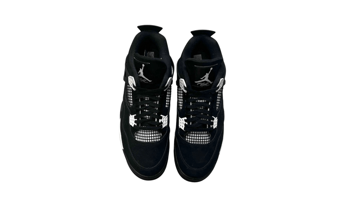 Jordan 4 Retro White Thunder (PreOwned)