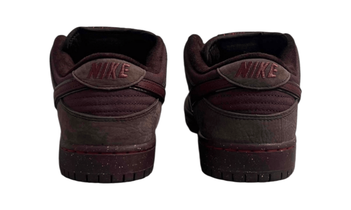 Nike SB Dunk Low City of Love Burgundy Crush (PreOwned)