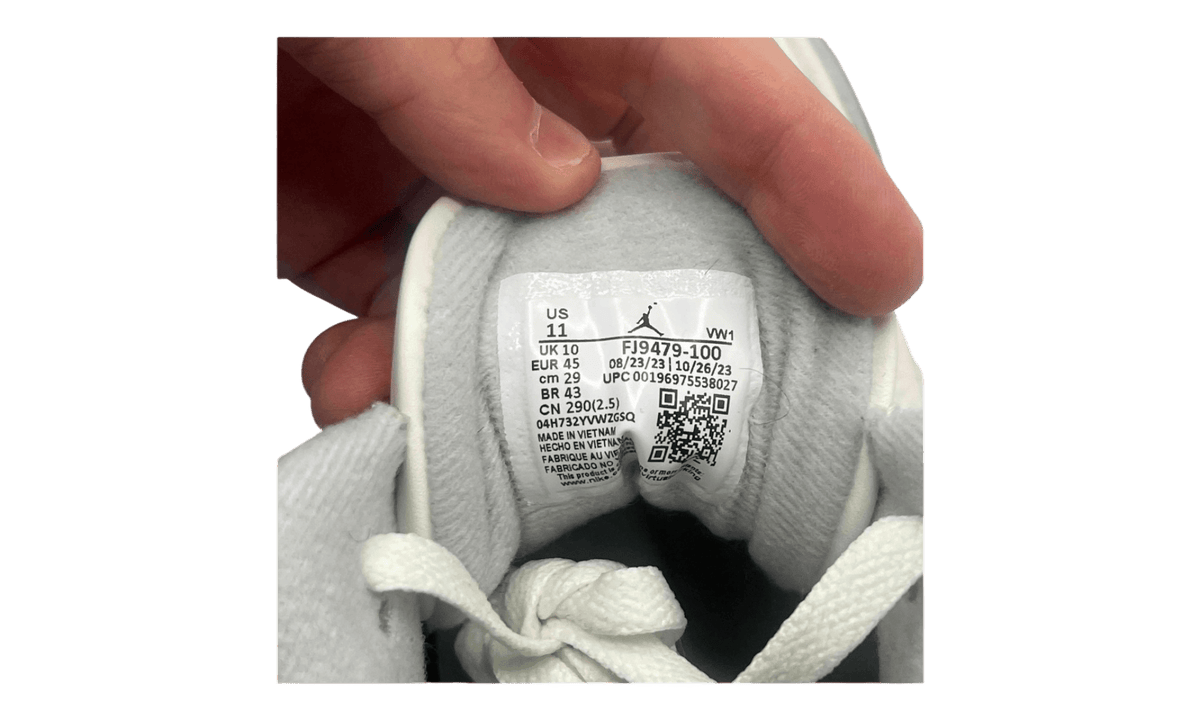 Air Jordan 3 Retro "Ivory Craft" (PreOwned)