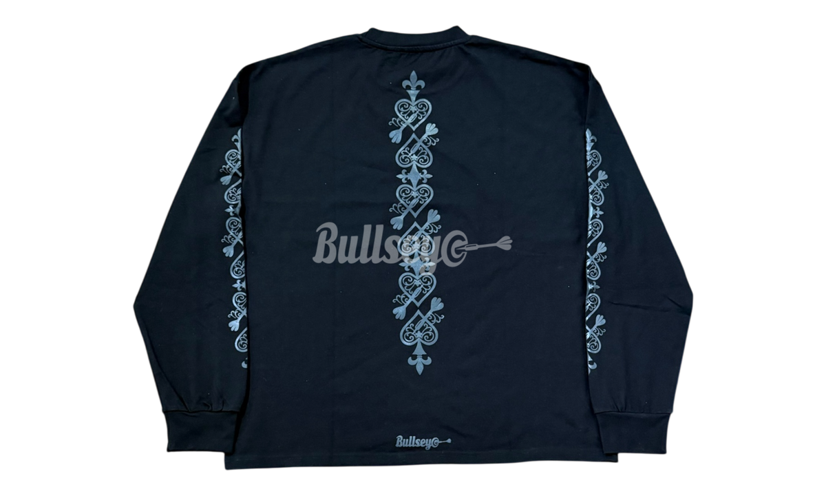Bullseye Ace of Darts Black Longsleeve T-Shirt