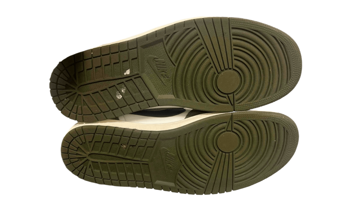 Jordan 1 Retro Low OG Medium Olive (PreOwned)