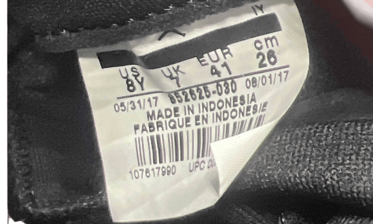 Jordan 11 Retro Heiress Black Stingray (GS)(PreOwned)