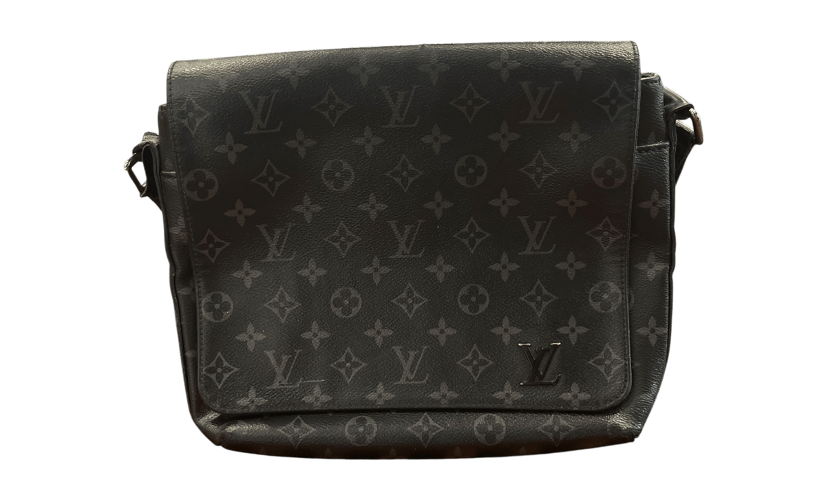 Louis Vuitton District PM Messenger Bag (PreOwned)