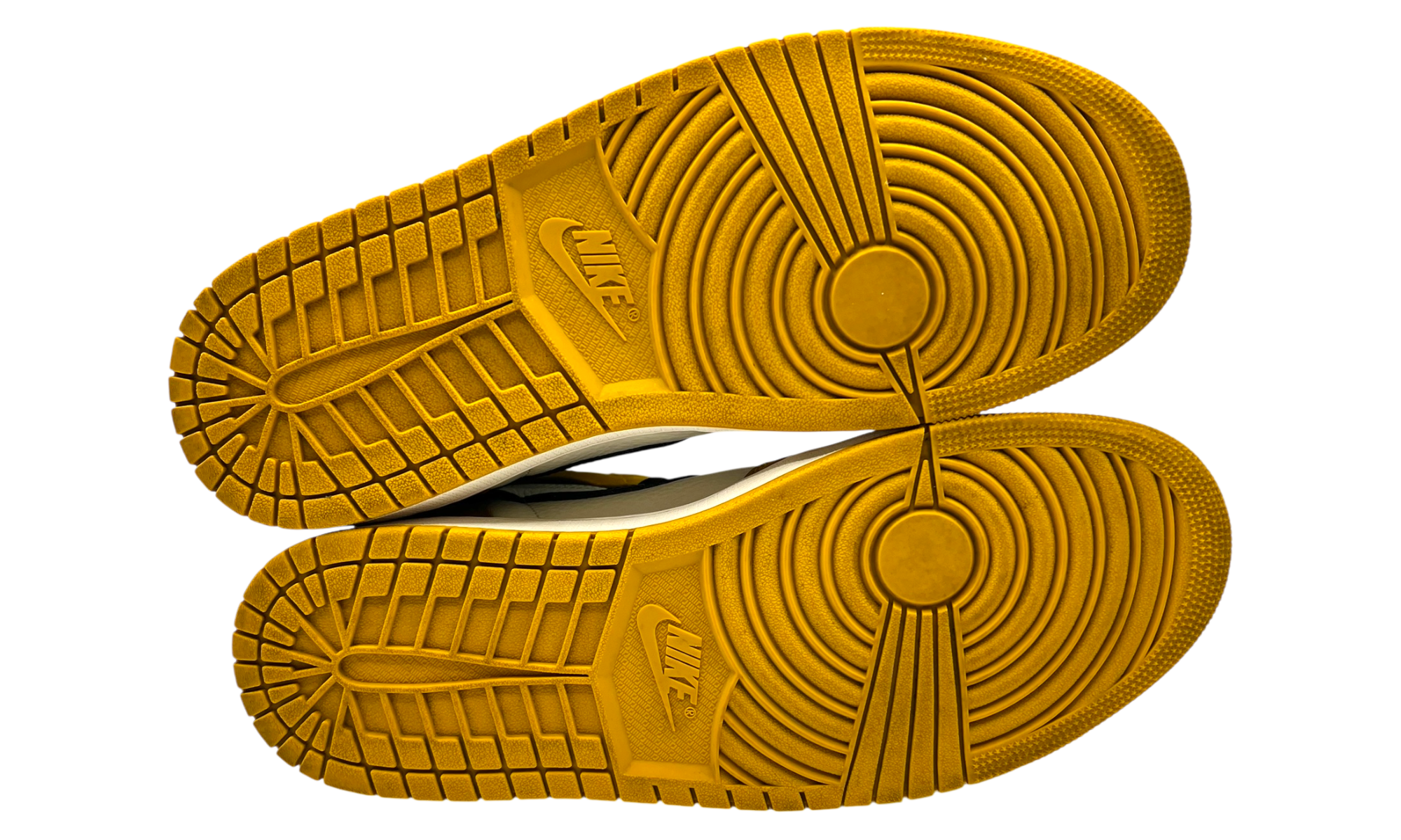 Jordan 1 Retro High OG Yellow Ochre (PreOwned)