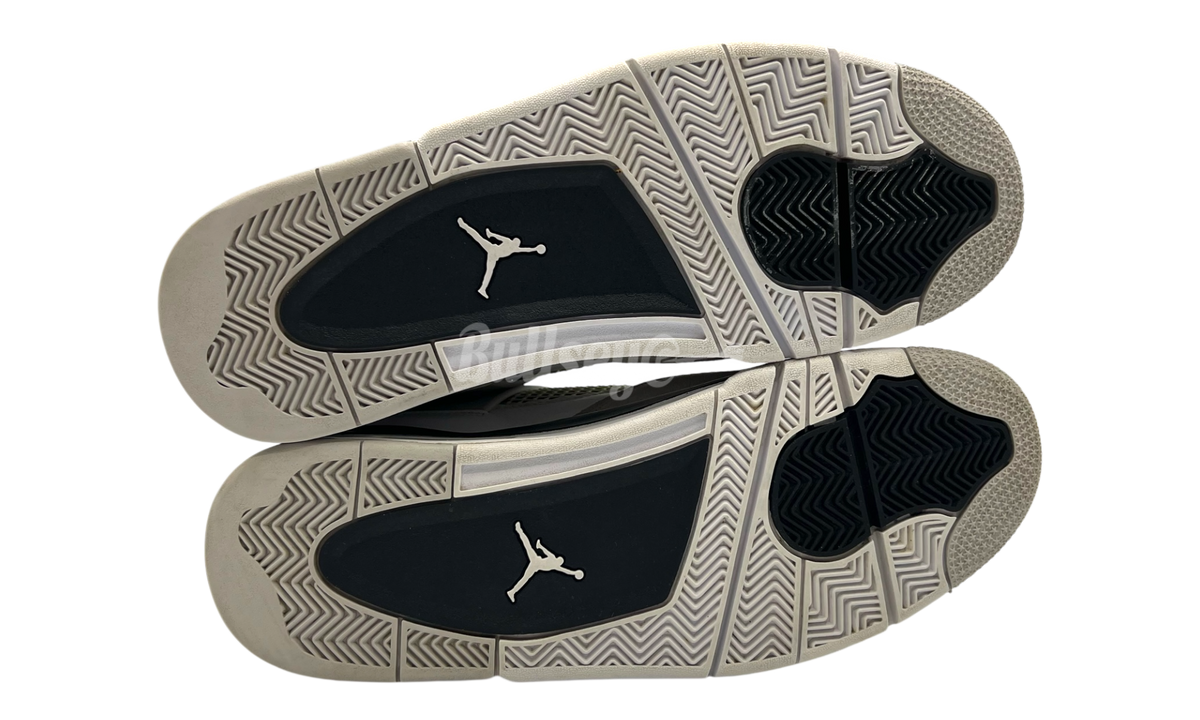 Air Jordan 4 Retro "Military Black" (PreOwned)