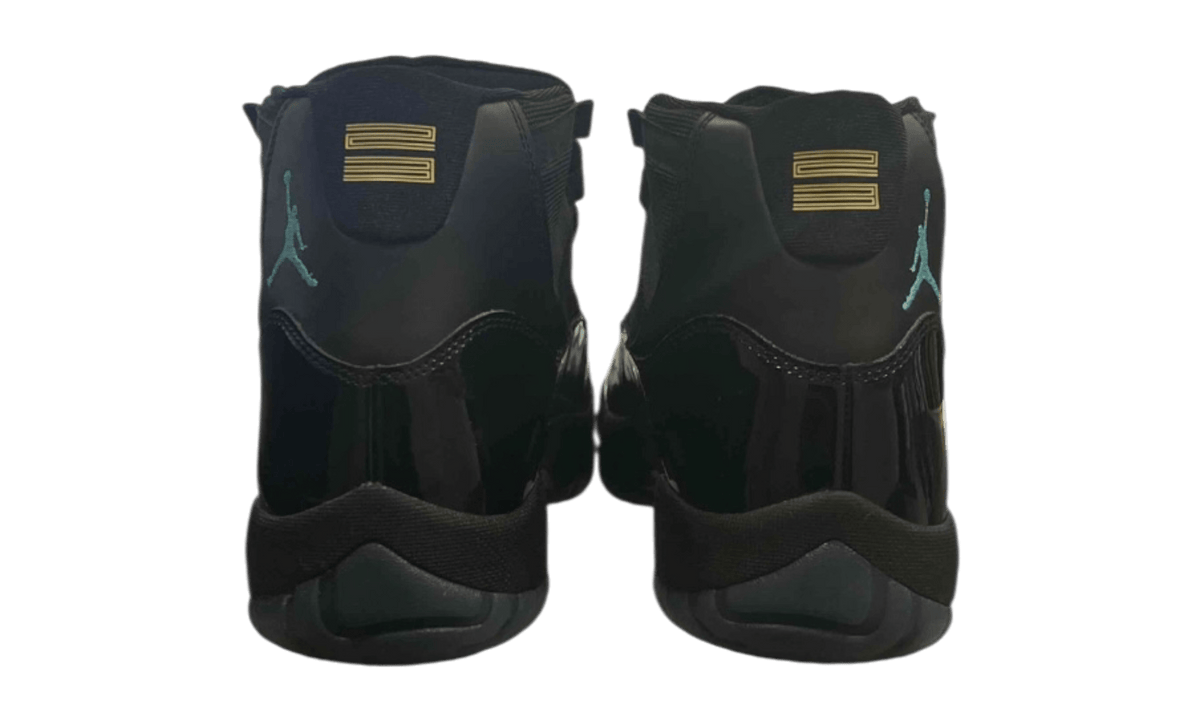 Jordan 11 Retro Gamma Blue (2025) (PreOwned) (No Box)