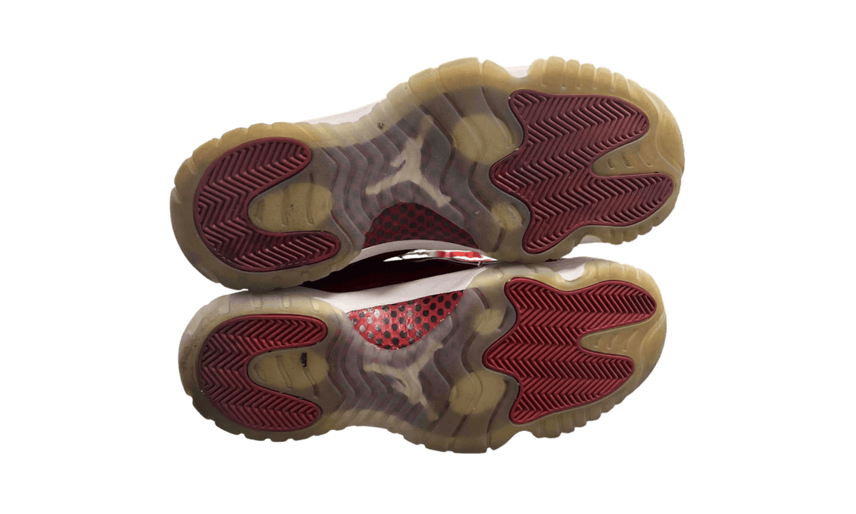 Jordan 11 Retro Cherry (2022) (PreOwned)