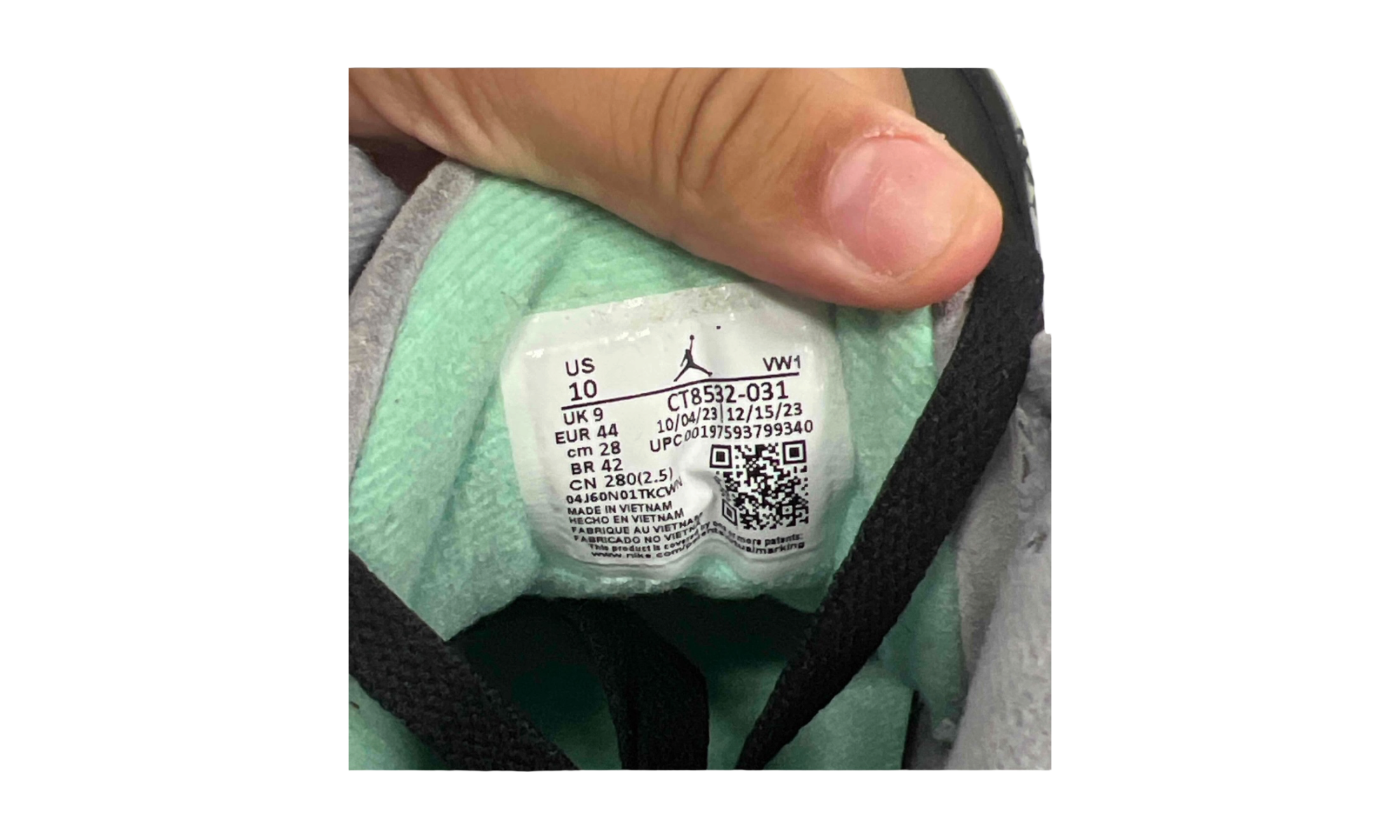 Jordan 3 Retro Green Glow (Preowned)