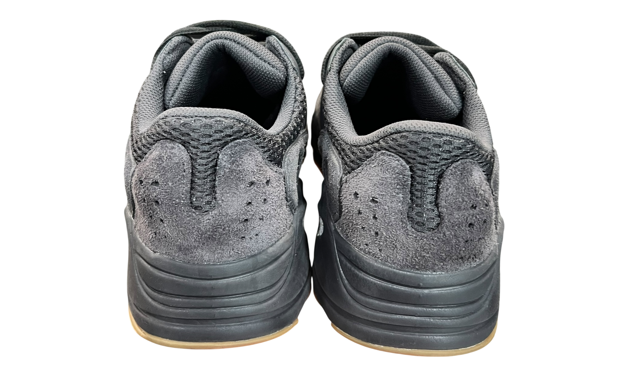 adidas Yeezy Boost 700 Utility Black (PreOwned)