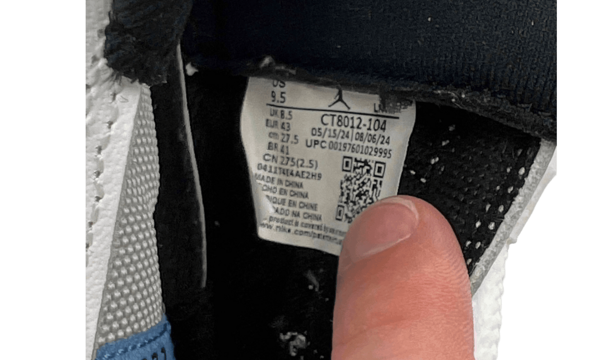 Air Jordan 11 Retro "Legend Blue" (2024) (PreOwned)
