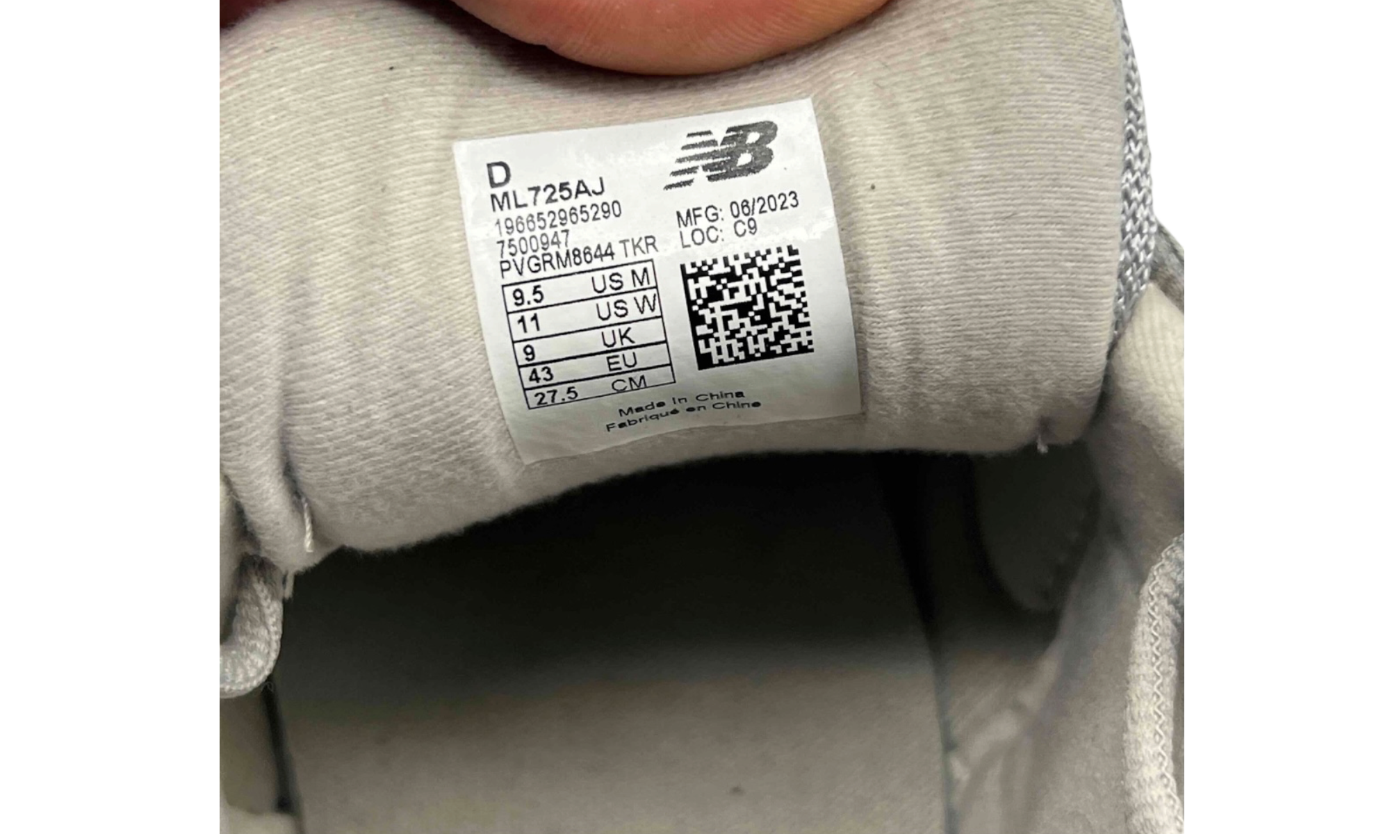 New Balance 725 Titanium Navy (PreOwned) (No Box)